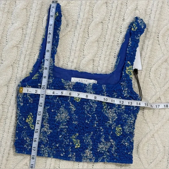 ASTR Blue Yellow Lemon Smocked Floral Crop Tank Large | New with Tags - Picture 8 of 11